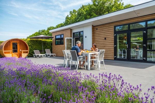 Terras - Chalet in de duinen met sauna in Noordwijk (5)