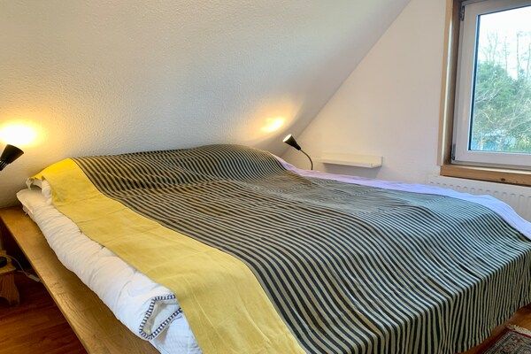 Slaapkamer - Bungalow in Sint Maartenszee bij Strand in Sint Maartenszee (4)