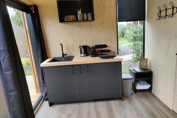 Keuken - Hut in de natuur bij wandelpaden in Scherpenzeel (FR) (3)