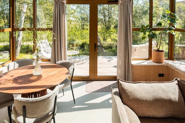 Woonkamer - Vakantiehuis in Scherpenzeel in Scherpenzeel (FR) (5)