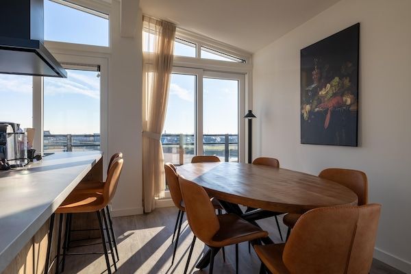 Eetkamer - Penthouse in Sint-Annaland bij het Strand in Sint-Annaland (4)