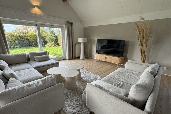 Untagged - Strandvilla zee tijd in Julianadorf (5)
