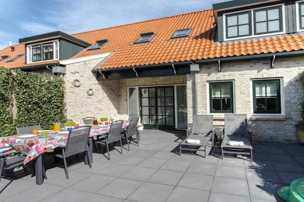 Untagged - Vakantiehuis in Nes met zwembad in Nes (1)
