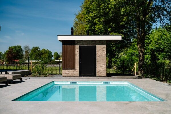 PoolOfHouse - Verblijf met privézwembad en hot tub in Waarland (2)