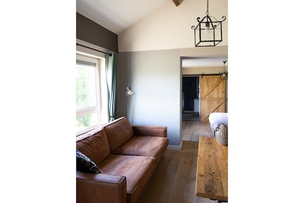 Woonkamer - Romantisch appartement op de begane grond in Valkenburg in Valkenburg (2)