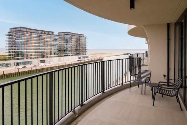 Terras - Appartement met uitzicht op de Westerschelde in Breskens (5)