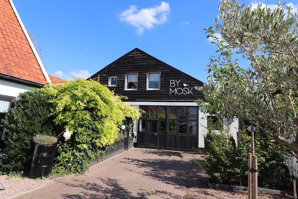 Buitenkant - Prachtig vormgegeven appartement in Betgummole (1)