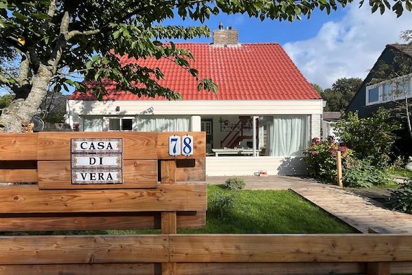 Buitenkant - Prachtig gerenoveerd huis in Noordwijkerhout in Noordwijkerhout (2)