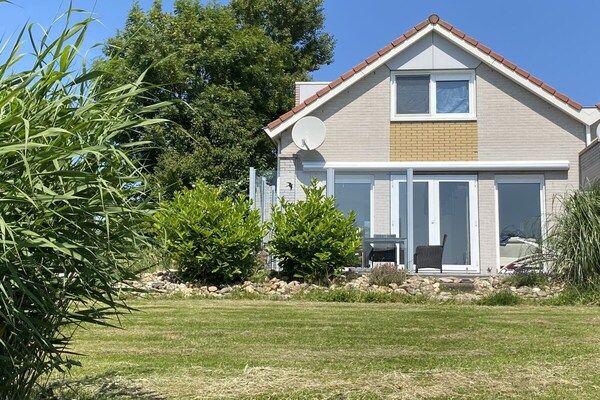 Untagged - Vakantiehuis in Makkum met zwembad in Makkum (2)