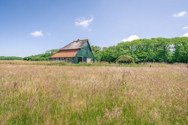 Buitenkant - Originele schapenboet met weids uitzicht in De Koog (2)
