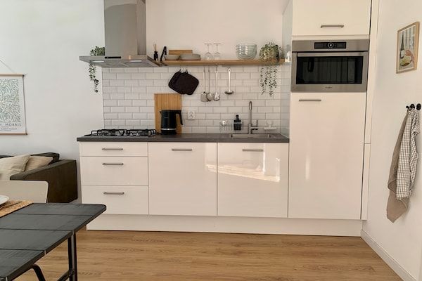 Keuken - Vakantiehuis in Petten vlakbij het strand in Sint Maartenszee (3)