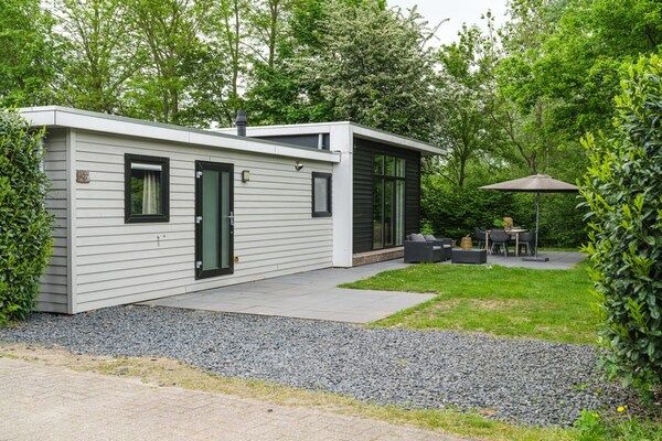Buitenkant - Rivierhut met eigen jacuzzi in Zuna (1)