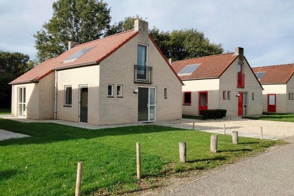 Buitenkant - Moderne bungalow in Ewijk voor 6 personen in Ewijk (1)
