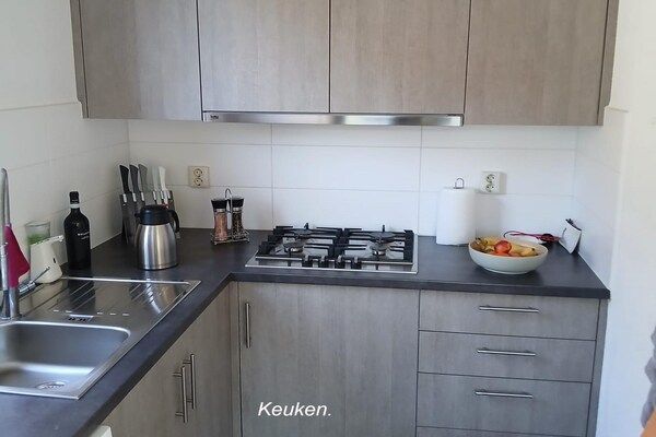 Keuken - Villa voor 6 personen met omheinde tuin in Ewijk (3)
