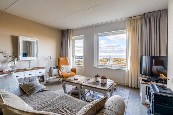 Woonkamer - 2 Persoons appartement met zeezicht in De Koog (4)