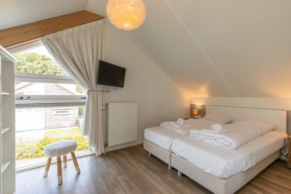 Slaapkamer - Geniet van luxe en comfort in Kavel 10 in Renesse (3)