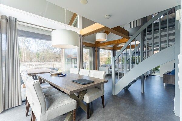 Eetkamer - Moderne gezinswoning vlakbij het strand in Renesse (4)