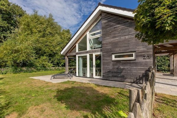 Buitenkant - Modern vakantiehuis vlakbij het strand in Renesse (1)