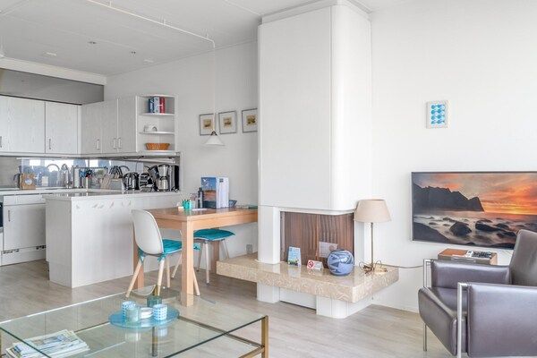 Woonkamer - 2 Persoons appartement met zeezicht in De Koog (2)