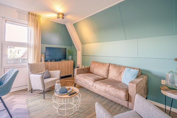 Woonkamer - Fijn appartement nabij het centrum van De Koog in De Koog (5)