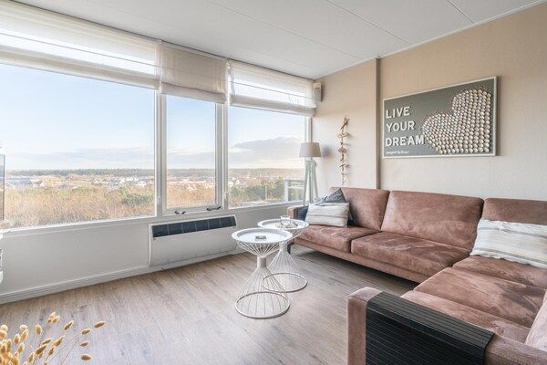 Woonkamer - 4 Persoons appartement met eilandzicht in De Koog (4)