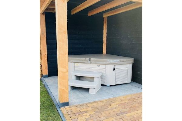 Untagged - Chalet Wellness Ferdinand || Europa in Noordwijk ZH (3)