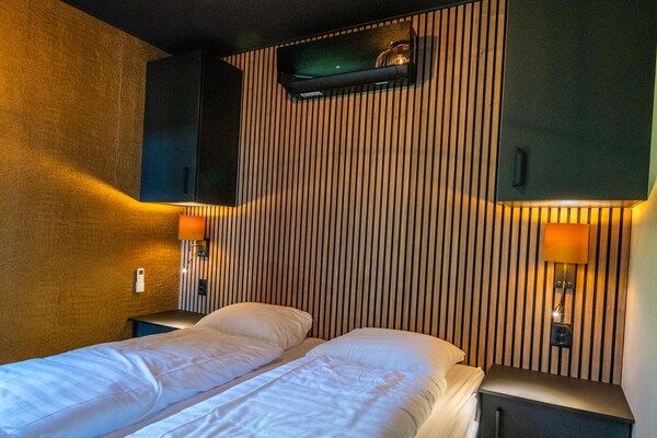 Slaapkamer - Romantisch uitje in Drenthe Nature Lodge in Dalerveen (4)