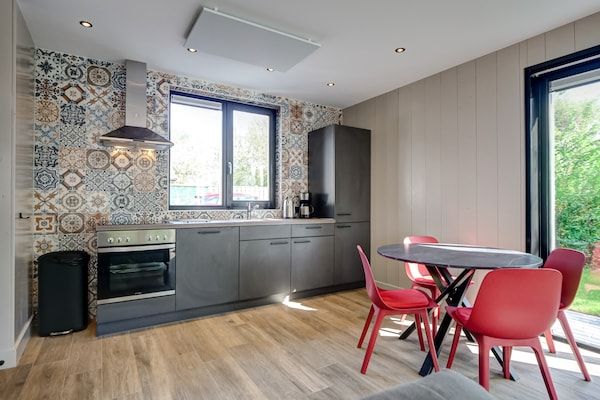 Keuken - Ruim vakantiehuis in Julianadorp in Julianadorp (3)