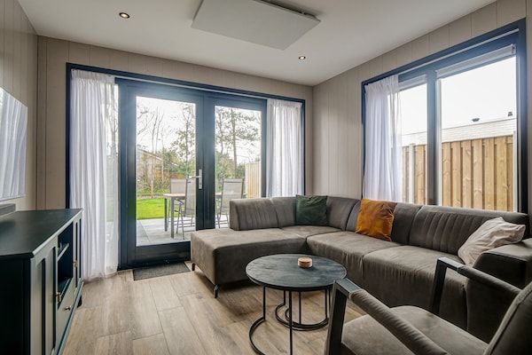 Woonkamer - Vakantiehuis aan de kust in Julianadorp in Julianadorp aan zee (2)