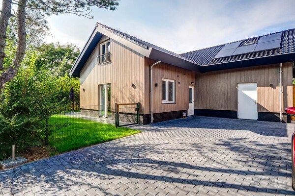 Buitenkant - Vakantiehuis aan de Nederlandse kust met tuin in Julianadorp (1)