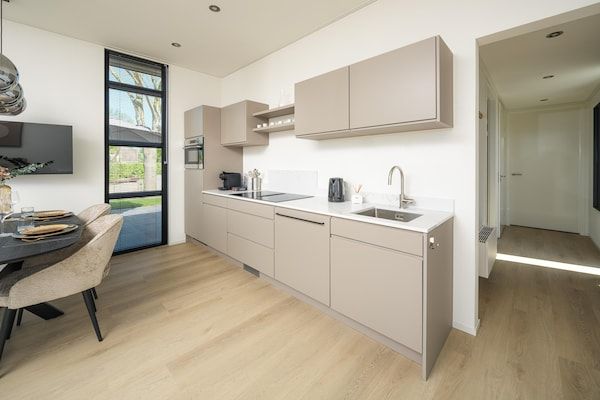 Keuken - Villa aan het meer met Finse sauna in Workum (3)
