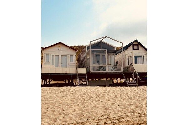 Buitenkant - Strandhuis met uitzicht op zee in Dishoek in Koudekerke (1)