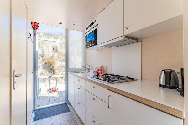 Keuken - Strandhuis met uitzicht op zee in Dishoek in Koudekerke (3)