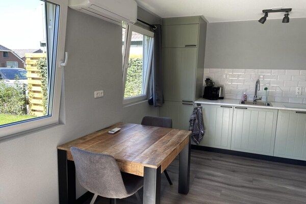 Eetkamer - Prachtige accommodatie in De Kiel in De Kiel (3)