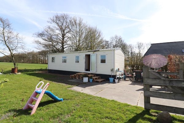Buitenkant - Gezellig chalet met uitzicht over de landerijen in Drachten (2)