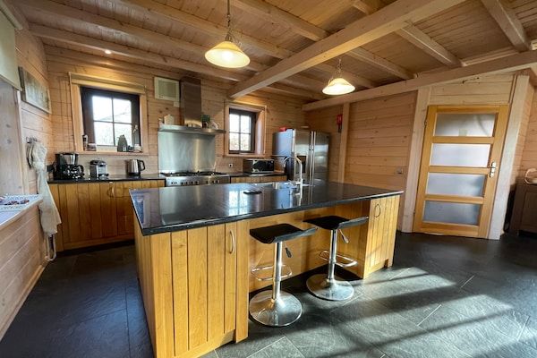 Keuken - Villa met sauna en badkuip in Den Ham (4)