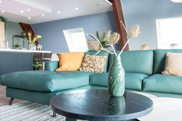Woonkamer - Privé wellnessoase bij de Vecht in Dalfsen (3)