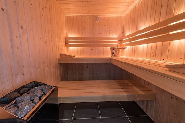Voorzieningen - Grand Villa met Sauna & Jacuzzi in Den Burg (5)