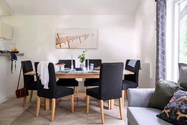 Eetkamer - Bungalow in Loosdrecht in Loosdrecht (2)