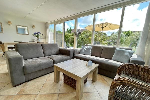 Woonkamer - Gezellige woning voor 6 gasten in Sint Maarten in Sint Maarten (2)