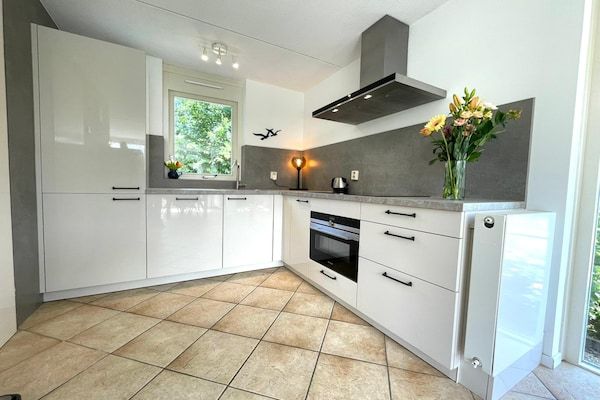 Keuken - Gezellige woning voor 6 gasten in Sint Maarten in Sint Maarten (3)