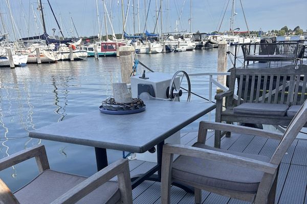 Uitzicht - Woonboot met dakterras in Wolphaartsdijk (5)