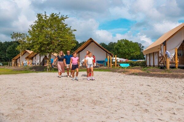 Untagged - Glampingtent aan het strand Luxe 6 in Biddinghuizen (3)