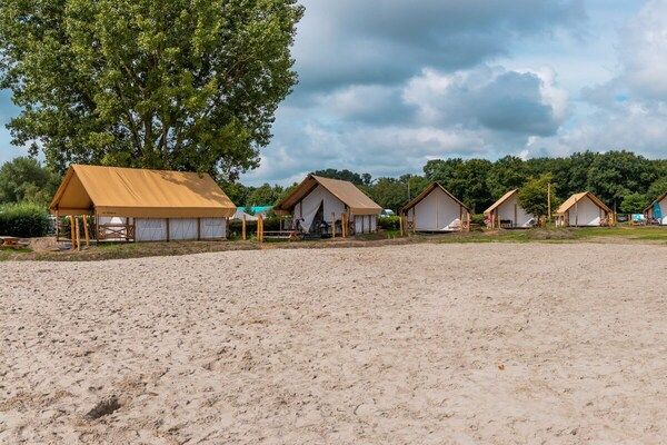 Untagged - Glampingtent aan het strand Luxe 6 in Biddinghuizen (5)