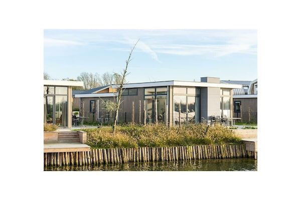 Untagged - Paviljoen Waterkant 6 in Linden (1)