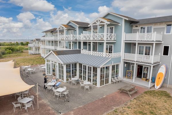 Buitenkant - Villa vlakbij de zee in Rockanje in Hellevoetsluis (2)