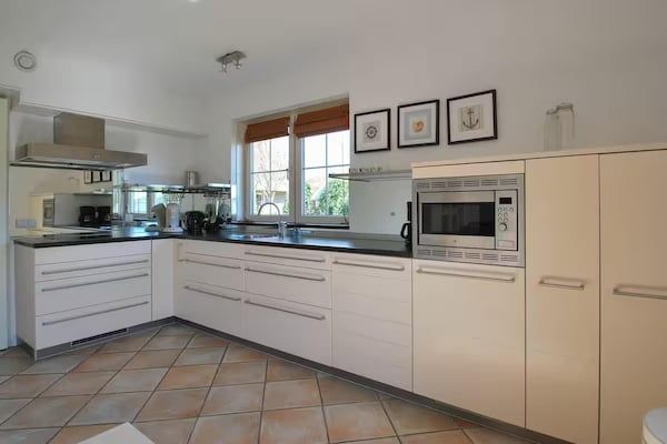 Keuken - Luxe strandvilla in Makkum met sauna in Makkum (4)