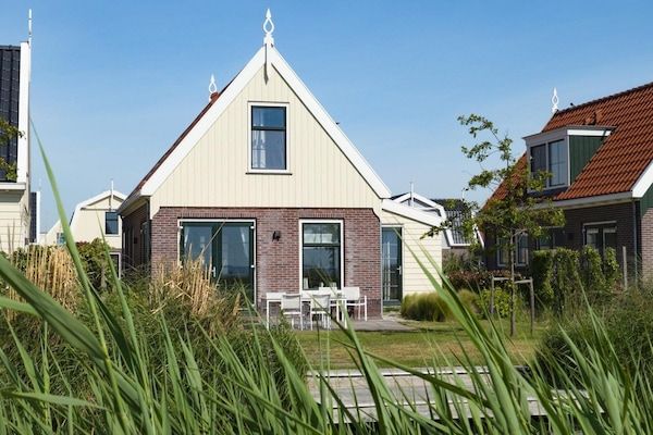Buitenkant - Markermeer Waterside Retreat in Uitdam (3)