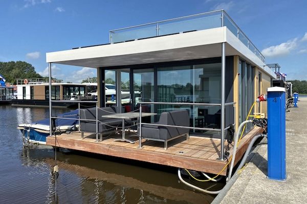 Untagged - 2-slaapkamer woonboot in Offingawier (1)