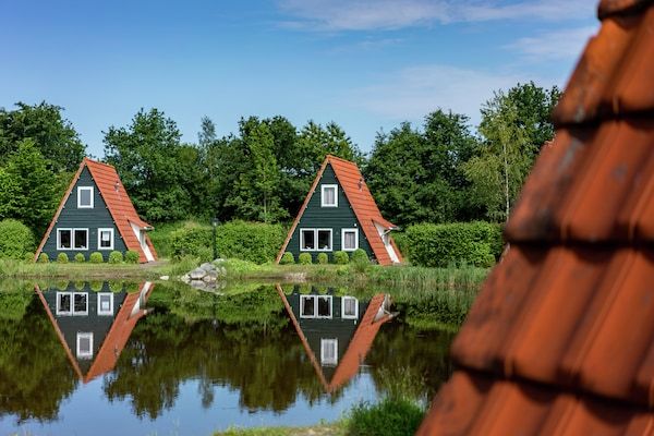 Buitenkant - Vrijstaand chalet in rustige omgeving in Bant (1)